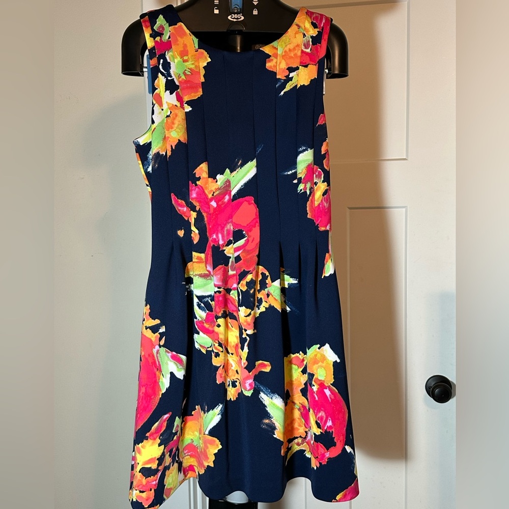 Vince Camuto sleeveless dress, Size 14